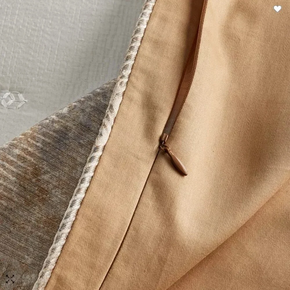 Hudson Park Collection Linear Sandstone Full/Queen Duvet & 2 Standard Shams